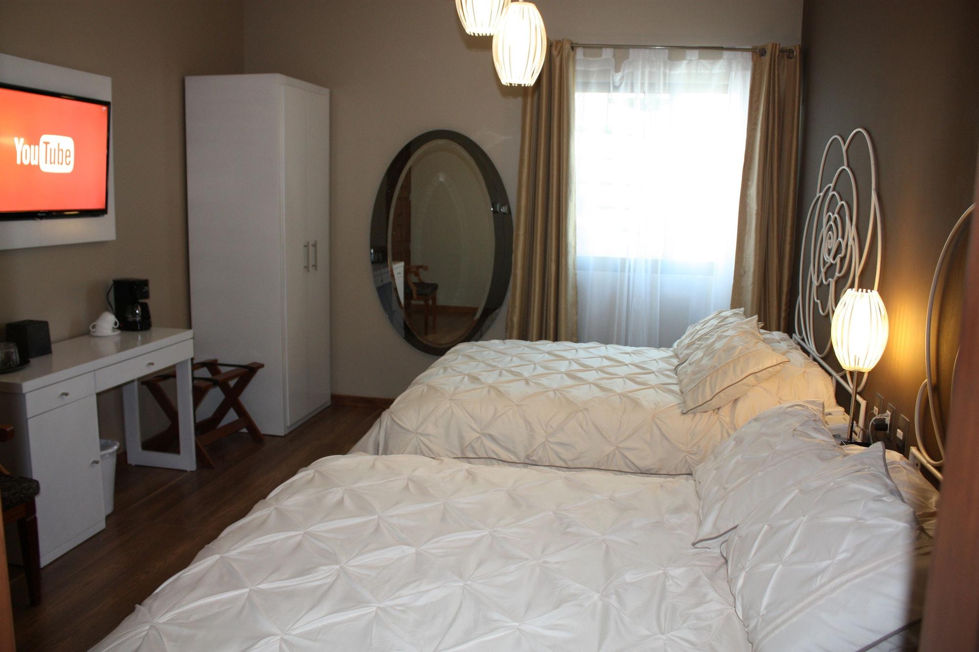 Zarzarosa Hotel Boutique เกเรตาโร ภายนอก รูปภาพ