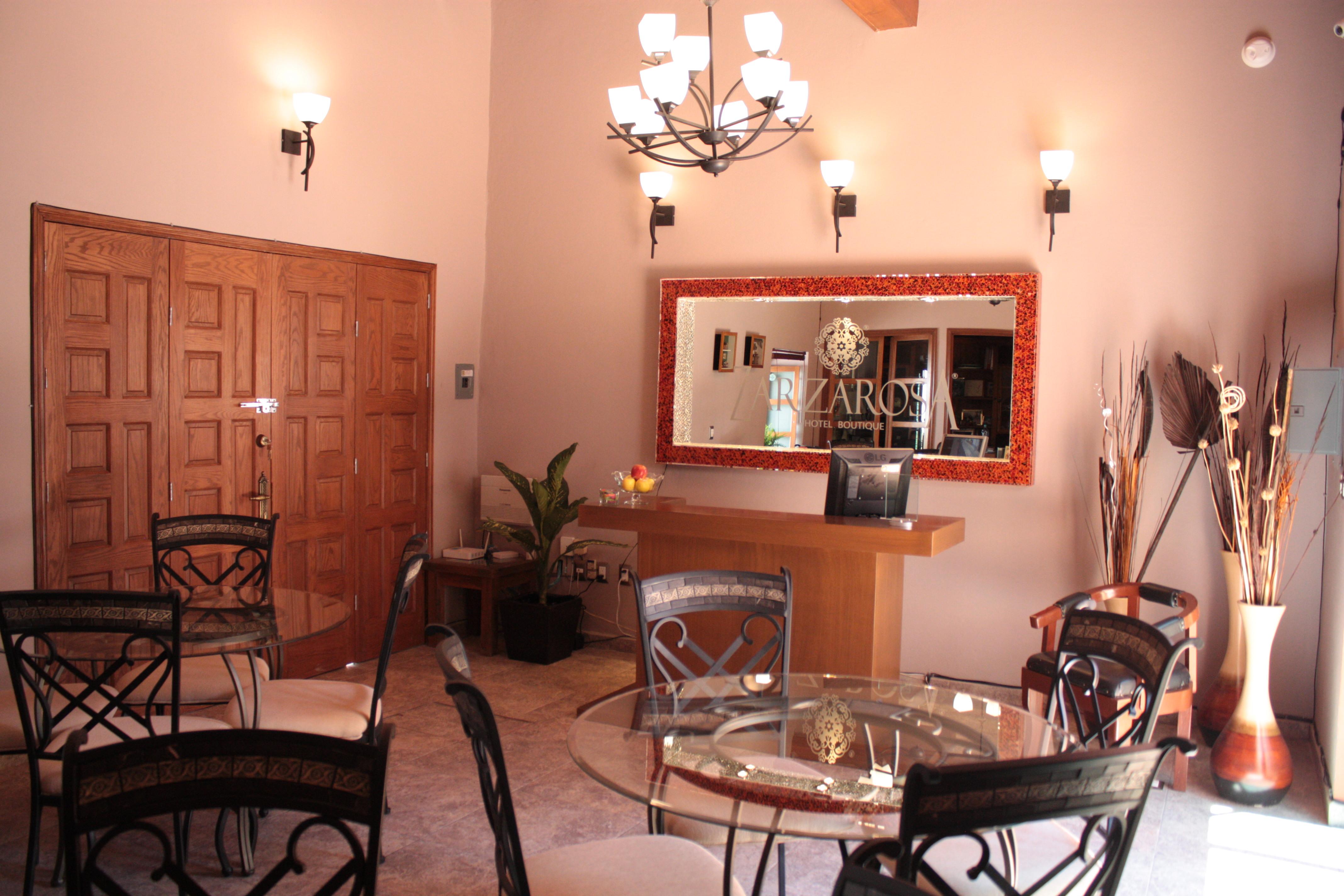 Zarzarosa Hotel Boutique เกเรตาโร ภายนอก รูปภาพ