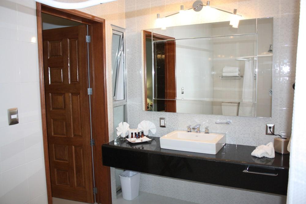 Zarzarosa Hotel Boutique เกเรตาโร ภายนอก รูปภาพ
