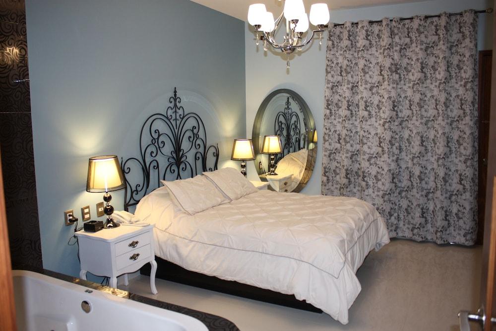 Zarzarosa Hotel Boutique เกเรตาโร ภายนอก รูปภาพ