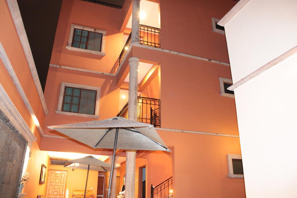 Zarzarosa Hotel Boutique เกเรตาโร ภายนอก รูปภาพ