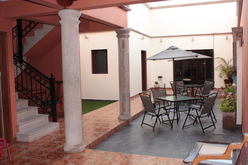 Zarzarosa Hotel Boutique เกเรตาโร ภายนอก รูปภาพ